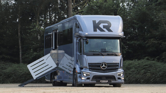 Krismar-horse-truck-395-1-aspect-ratio-1759-1365